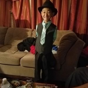 Meet your Posher, Adrianne